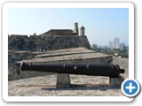 Walls and guns of the Castillo